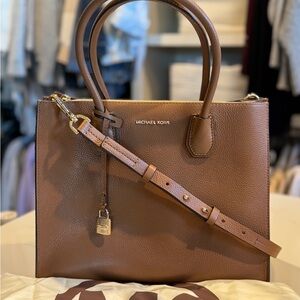 Michael Kors Mercer Large Pebbled Leather Accordion Tote Bag